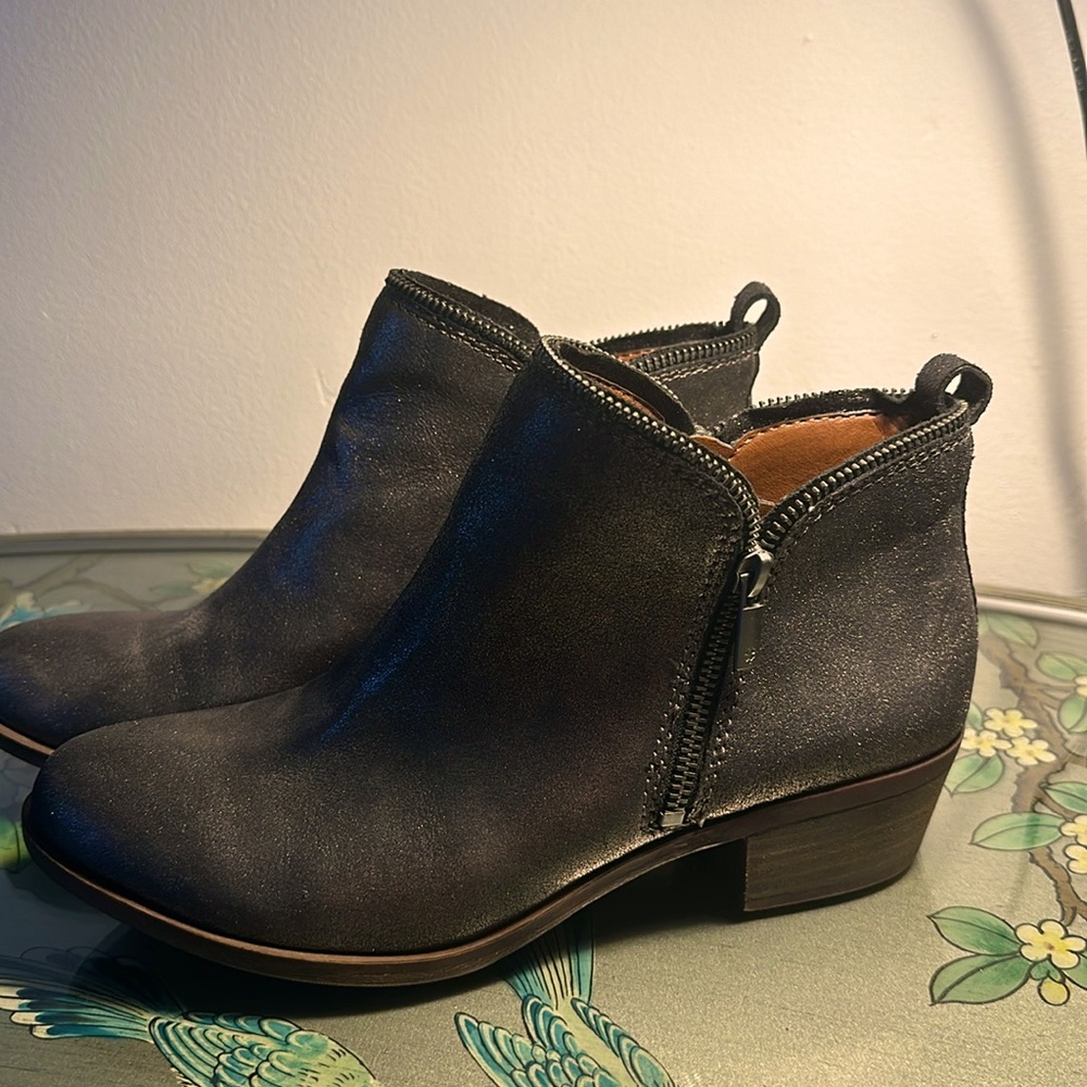 BARTALINO Lucky Brand Metallic Silver Distressed Leather Dual Zip Ankle Bootie